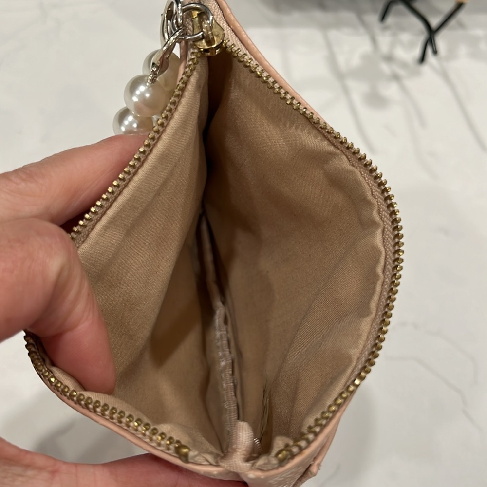 Chloe’ Parfume Bag - Picture 5 of 8